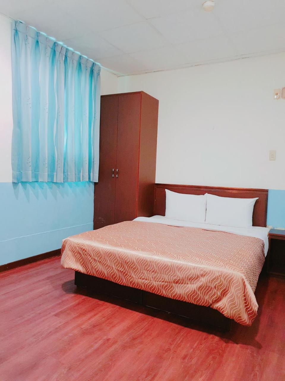 Blue Ocean Hotel 高雄市 エクステリア 写真
